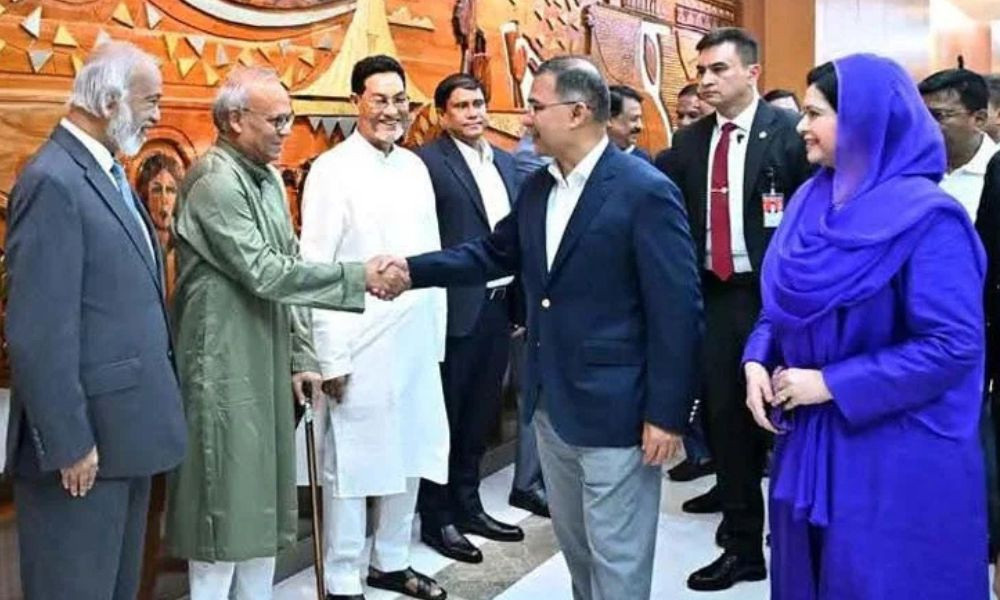যুক্তরাষ্ট্রের পথে প্রধানমন্ত্রী