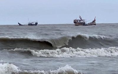 বঙ্গোপসাগরে সৃষ্ট গভীর নিম্নচাপটি এখন মোংলা বন্দর থেকে ৭২০ কিমি দূরে