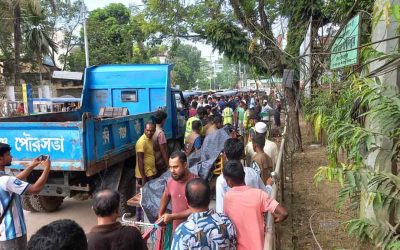 হবিগঞ্জে ফুটপাতের শতাধিক অবৈধ স্থাপনা উচ্ছেদ