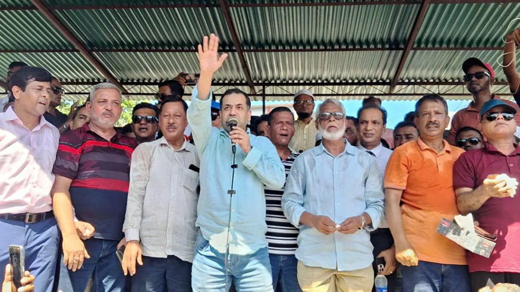 দুটি বাস পুড়িয়ে জনগণকে ভয় দেখানো যাবে না