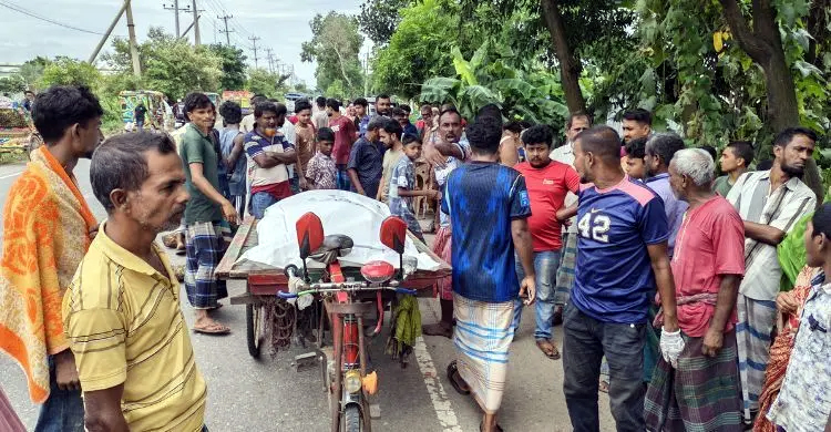 নরসিংদীতে সিএনজি-কাভার্ডভ্যান সংঘর্ষে নিহত ২