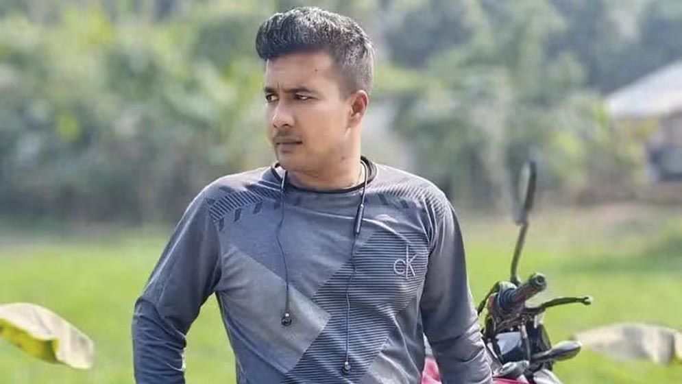 জয়পুরহাটে যাত্রীবাহী বাসের মুখোমুখি ধাক্কায় মোটরসাইকেল আরোহী নিহত