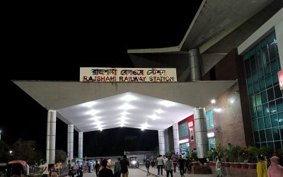 দুই যাত্রীর টাকা ছিনতাইয়ের অভিযোগ আরএনবির সিপাহির বিরুদ্ধে