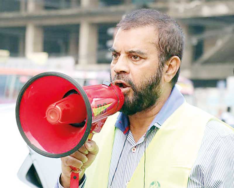 শাজাহান খানের সঙ্গে লাইভ টক শো করতে চান ইলিয়াস কাঞ্চন