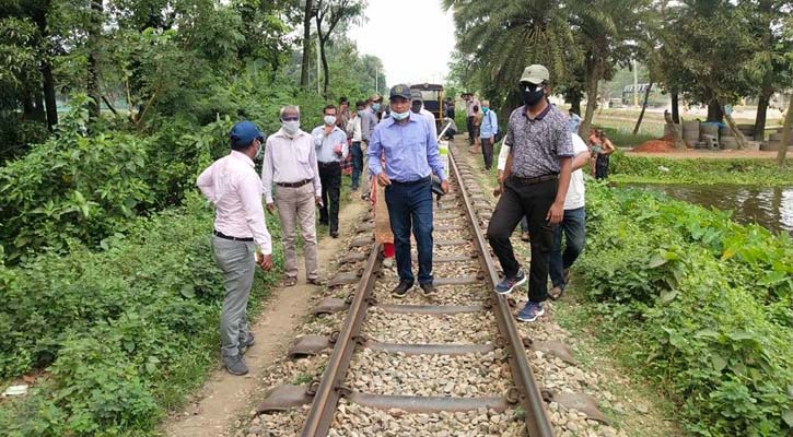 ট্রেন দুর্ঘটনা রোধে সেকশন লাইন পরিদর্শন