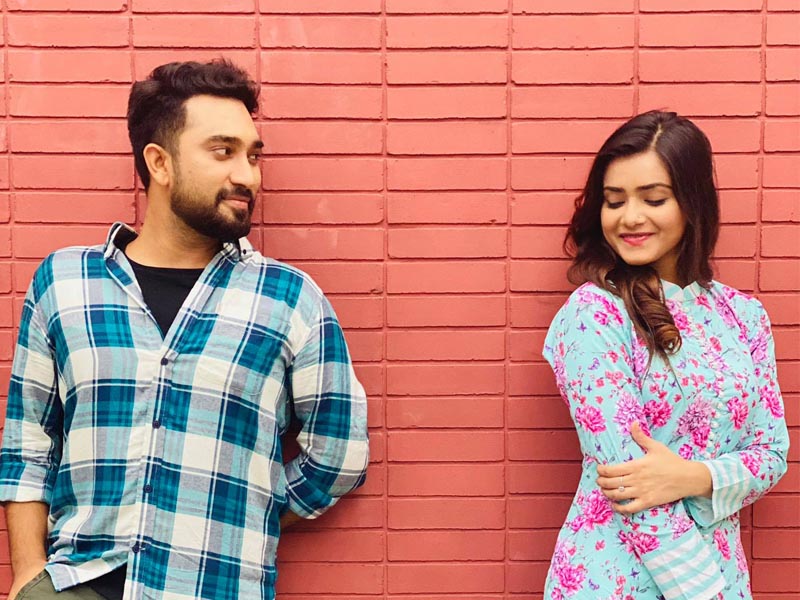 ‘আজ আমাদের বিয়ে’