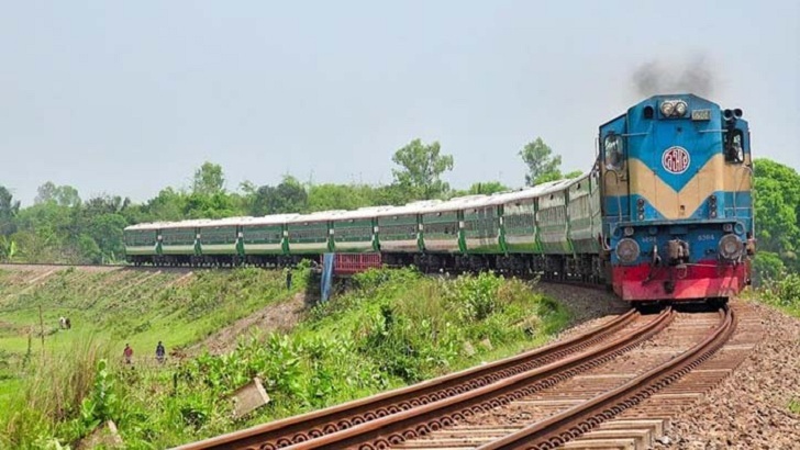 ট্রেনে নারীদের জন্য কামরার নির্দেশনা চেয়ে রিট