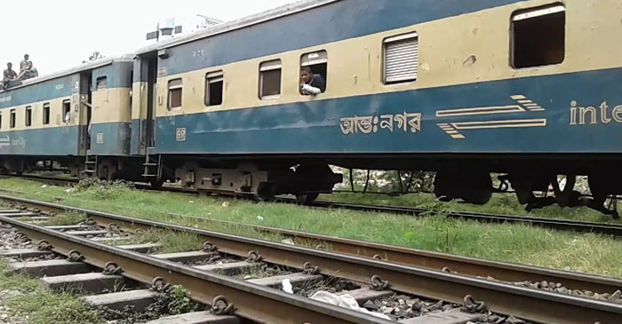 আদিতমারীতে ট্রেনে কাটা পড়ে এক ব্যক্তির মৃত্যু