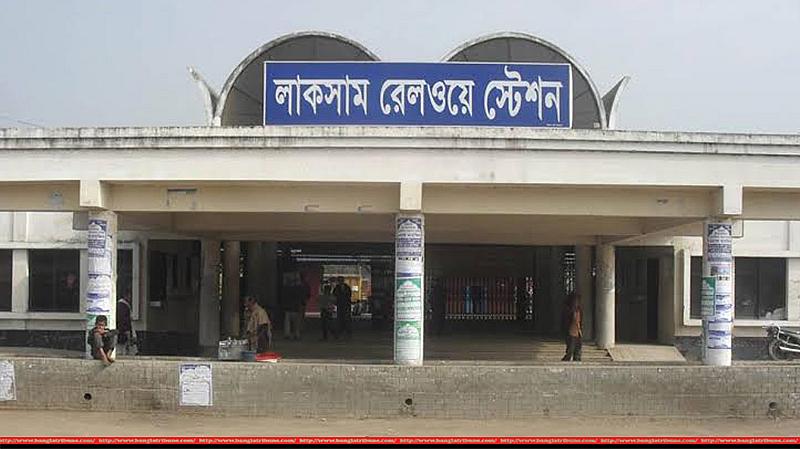 ট্রেনের ছাদে শিশুর লাশ