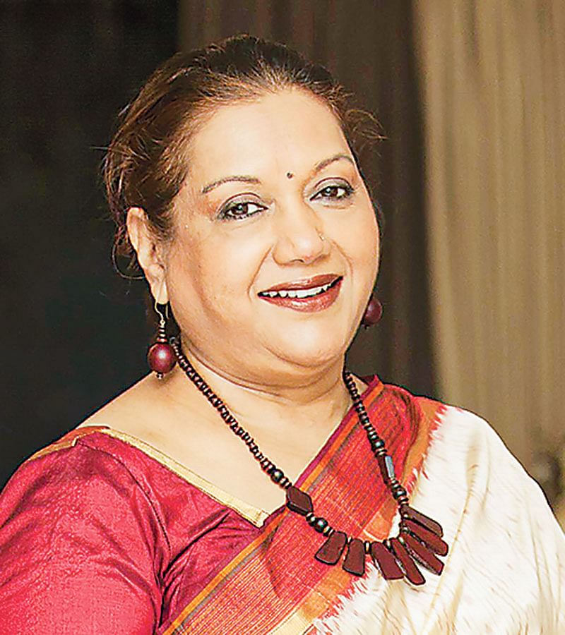 করোনা কেড়ে নিল 'মিষ্টি মেয়ে' কবরীকেও