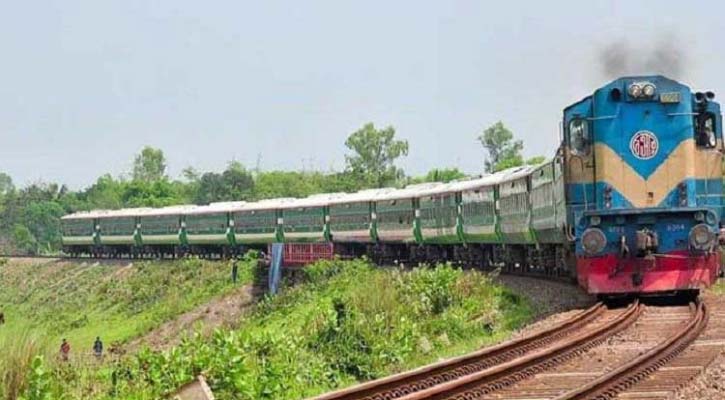 ৪৯ দিন পর ট্রেনে চড়লো ১২শ যাত্রী