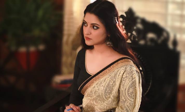 চিত্রনায়িকা পরীমণি আটক, বাসা থেকে বিপুল পরিমাণ মাদক উদ্ধার