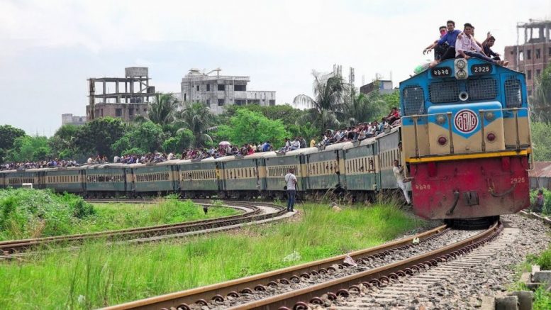 রেলের উন্নয়নে বড় বাধা দুর্নীতি