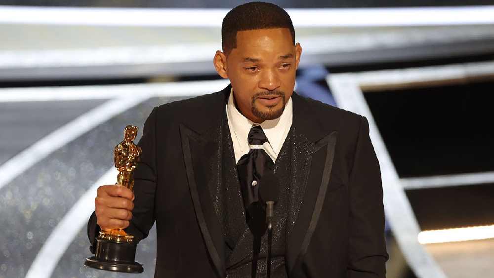 অস্কার একাডেমি থেকে পদত্যাগ করলেন স্মিথ