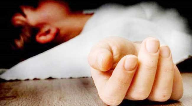 রাস্তায় পড়েছিল তরুণীর ক্ষতবিক্ষত লাশ