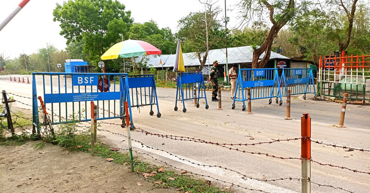 দুই বছর পর বুড়িমারী স্থলবন্দর দিয়ে যাত্রী পারাপার শুরু