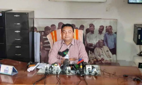 অনলাইনে টিকিট কাটতে ভোগান্তির কথা স্বীকার করলেন ম্যানেজার