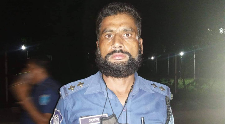 চলন্ত বাসে ডাকাতির চেষ্টা,যাত্রীদের বাচাঁতে গিয়ে আহত পুলিশ