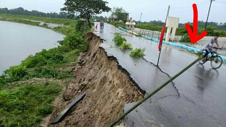 চকরিয়ায় সংস্কারের তিন মাসের মধ্যে সড়কে ধ্বস, দুর্ভোগ