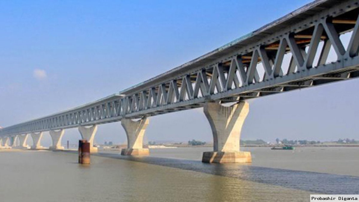 পদ্মা সেতুর টোল কমানোর দাবি সেভ দ্য রোডের