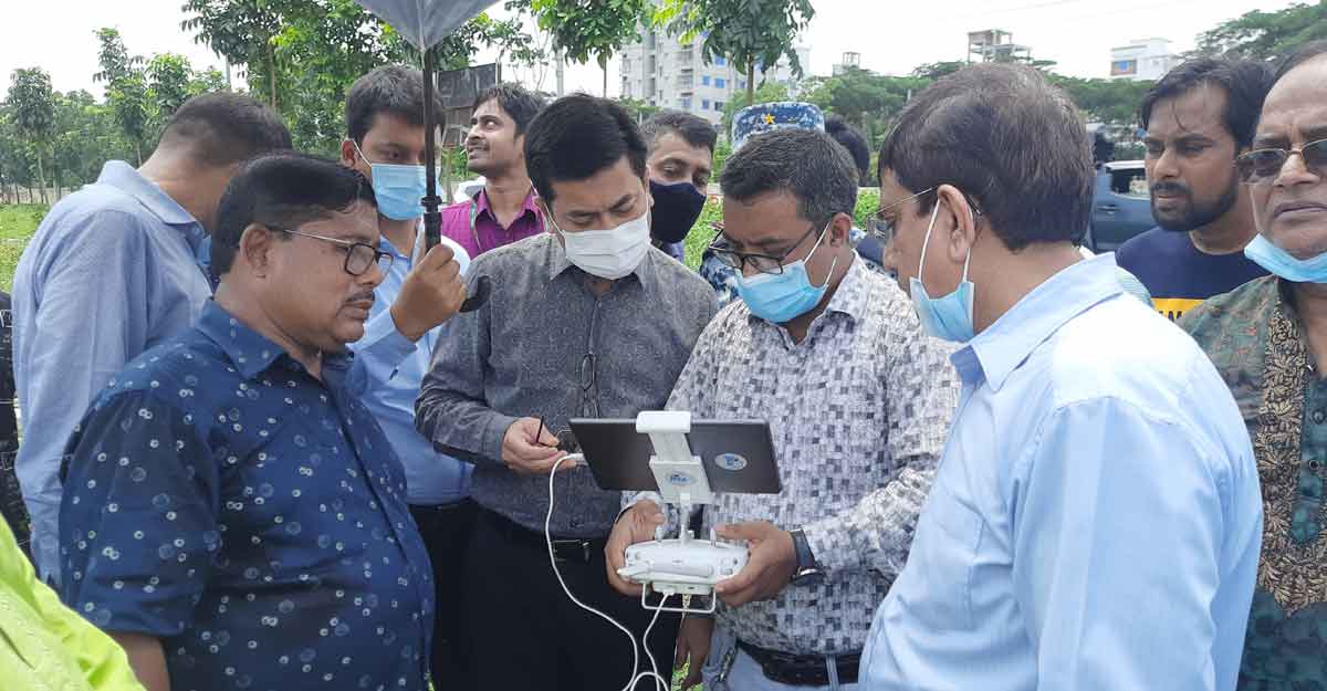 ৯ খাল-কালভার্টের ২৭ কিলোমিটারে বর্জ্য-পলি অপসারণ করেছে ডিএসসিসি