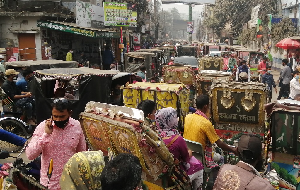 ময়মনসিংহ নগরীর যানজট নিরসনে নানা বিধিনিষেধ