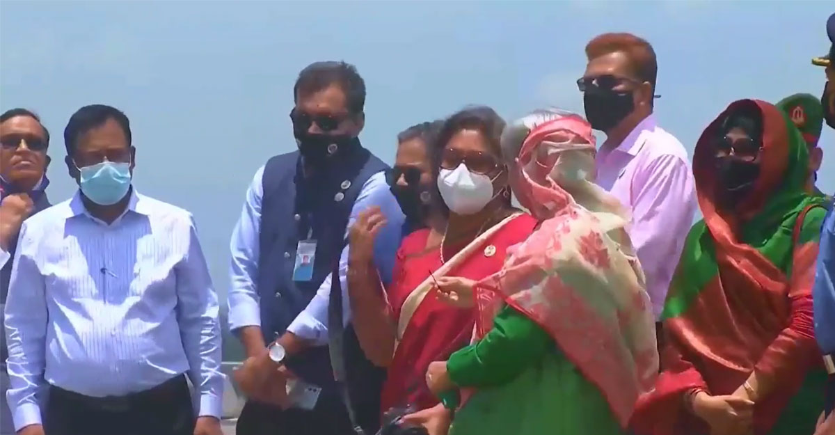 প্রধানমন্ত্রী হলেও বেলা শেষে তিনিও একজন মা