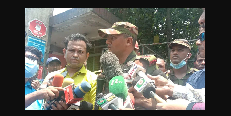 সেনাবাহিনীর ব্রিফিং: আরও ৪ কনটেইনারে রাসায়নিক আছে বিএম ডিপোতে