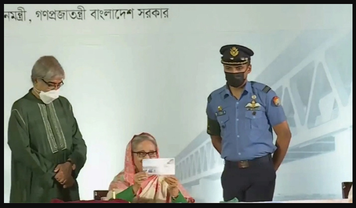 ‘পদ্মা সেতু’ স্মারক ডাকটিকিট উন্মোচন করলেন প্রধানমন্ত্রী