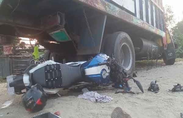 দিনাজপুরে ট্রাক- মোটারসাইকেল সংঘর্ষে নিহত ২