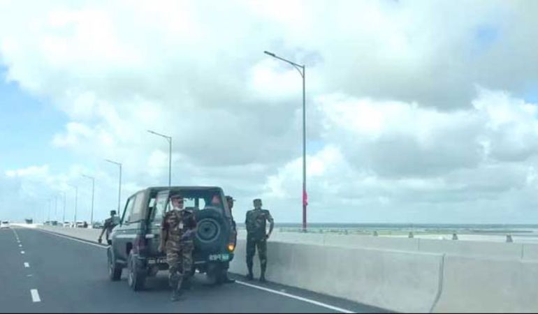 পদ্মা সেতুতে গাড়ি থামানো ও নামা বন্ধে কড়াকড়ি, টহল জোরদার
