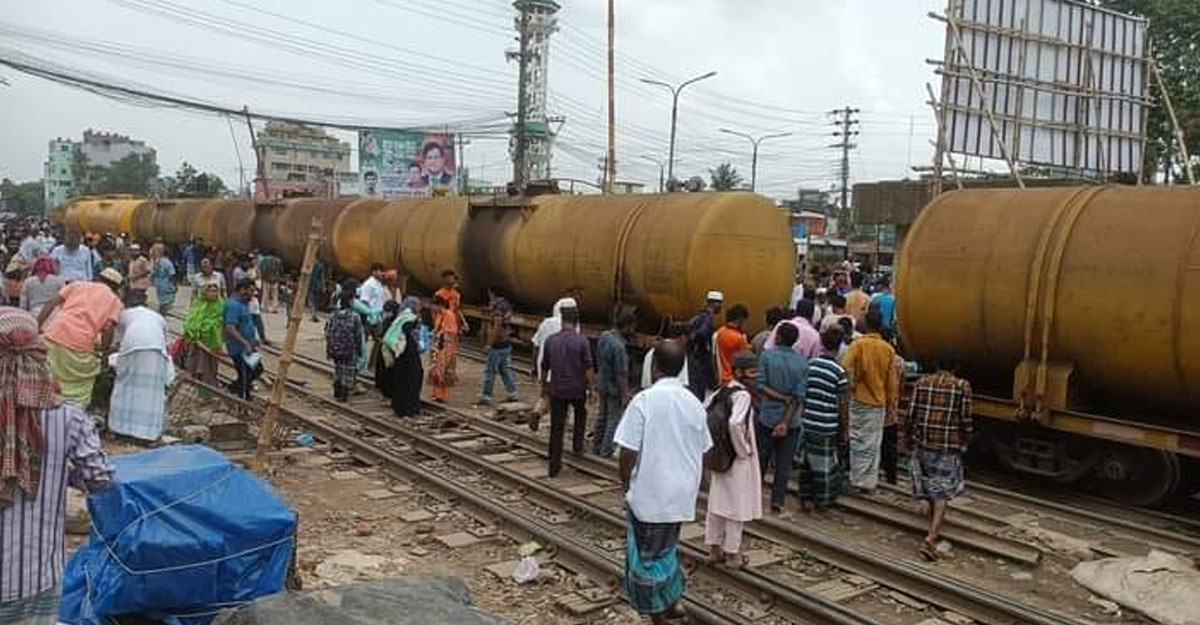 গাজীপুরে বগি লাইনচ্যুত, ঢাকামুখী লেনে ট্রেন চলাচল বন্ধ