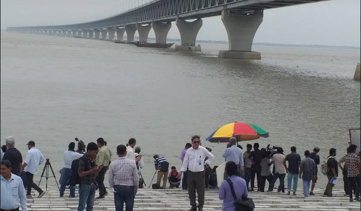 পদ্মা সেতু উদ্বোধনকে ঘিরে দুই পাড়ে জমকালো আয়োজন