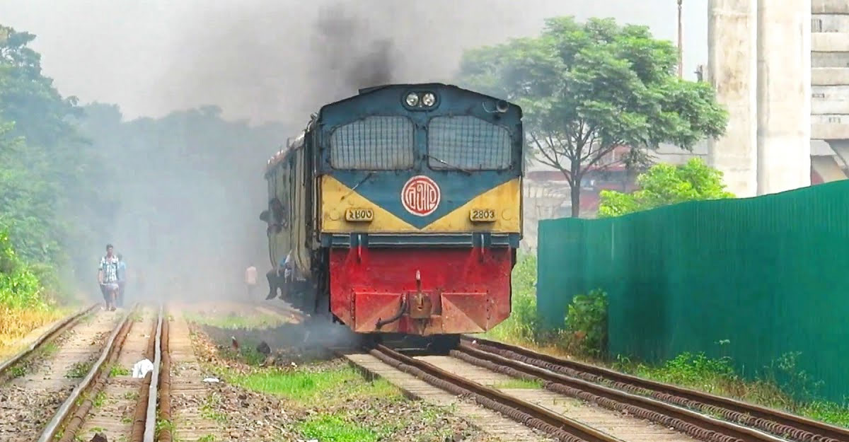 ইঞ্জিন বিকল, এক ঘণ্টা পর স্বাভাবিক ঢাকা-ময়মনসিংহ রুটে ট্রেন চলাচল