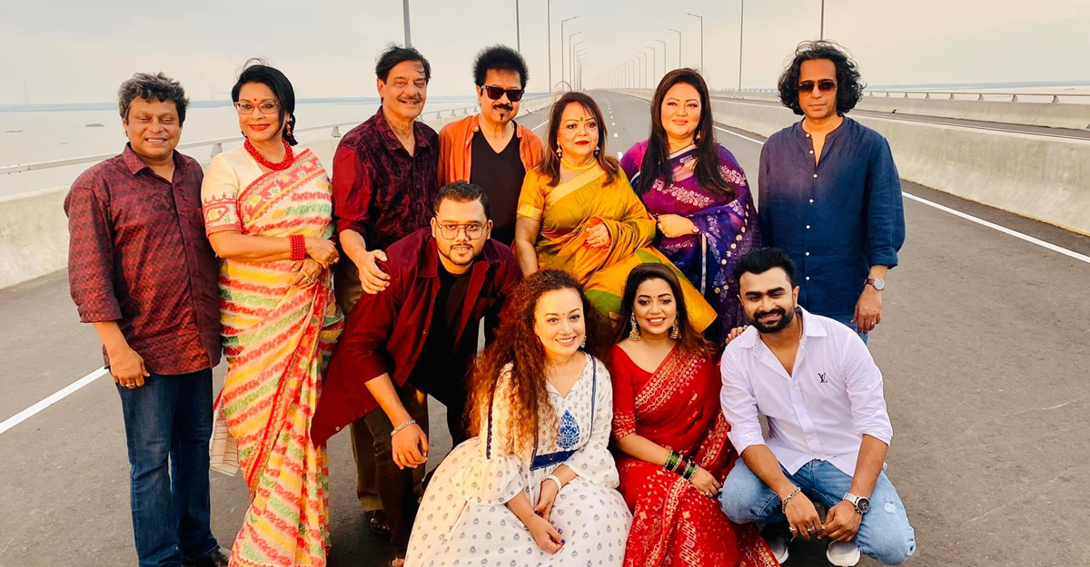 পদ্মা সেতুর জন্য গান গেয়ে উচ্ছ্বসিত তারা