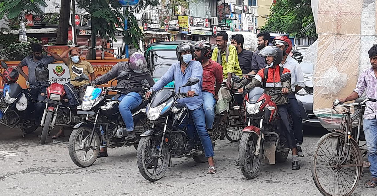 ভোগান্তি ভেবে কাটেননি টিকিট,অনেক বাইকারই যাবেন না বাড়ি