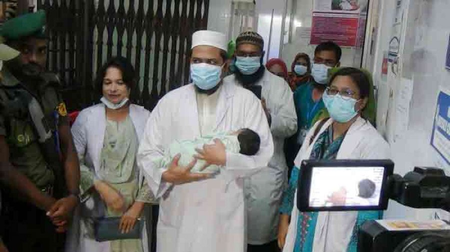 সড়ক দুর্ঘটনায় জন্ম নেওয়া ফাতেমার ঠাঁই হলো শিশু নিবাসে