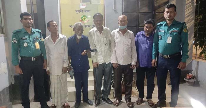 রেলওয়ে কর্মকর্তা পরিচয়ে প্রতারক চক্রের ৫ সদস্য গ্রেফতার