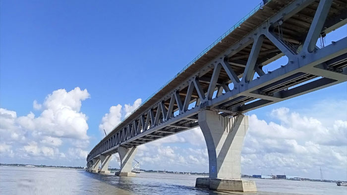 পদ্মা সেতু: চিকিৎসার জন্য ঢাকায় যাতায়াত বেড়েছে