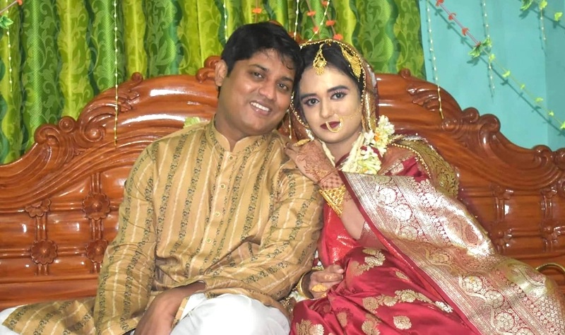 দেনমোহরে ১০১ বই, প্রশংসায় ভাসছেন অন্তরা-রুহুল