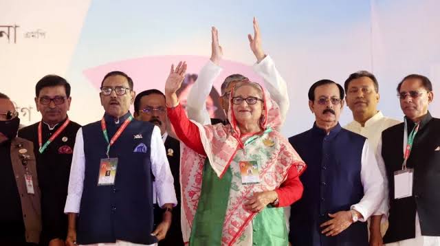 শেখ হাসিনা ও ওবায়দুল কাদেরেই আস্থা আওয়ামী লীগের