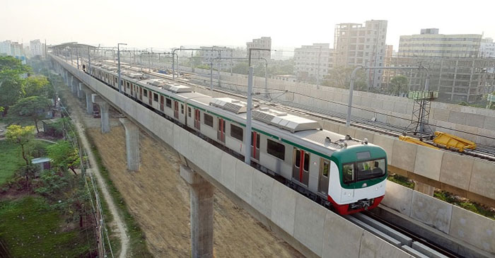 স্বাভাবিক হয়েছে মেট্রোরেল চলাচল!