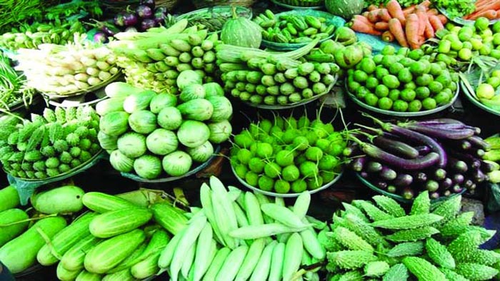 দাম বেড়েছে ডিম-সবজি ও কাঁচা মরিচের