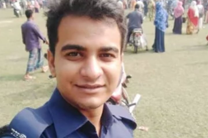 ট্রেনের ধাক্কায় পুলিশ সদস্য নিহত
