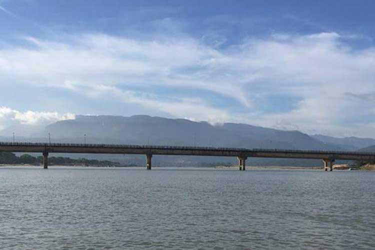 ধ্বসের হুমকিতে সিলেটের ধলাই সেতু