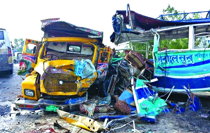 দেশের যে ১০৮ এলাকায় সড়ক দুর্ঘটনা বেশি
