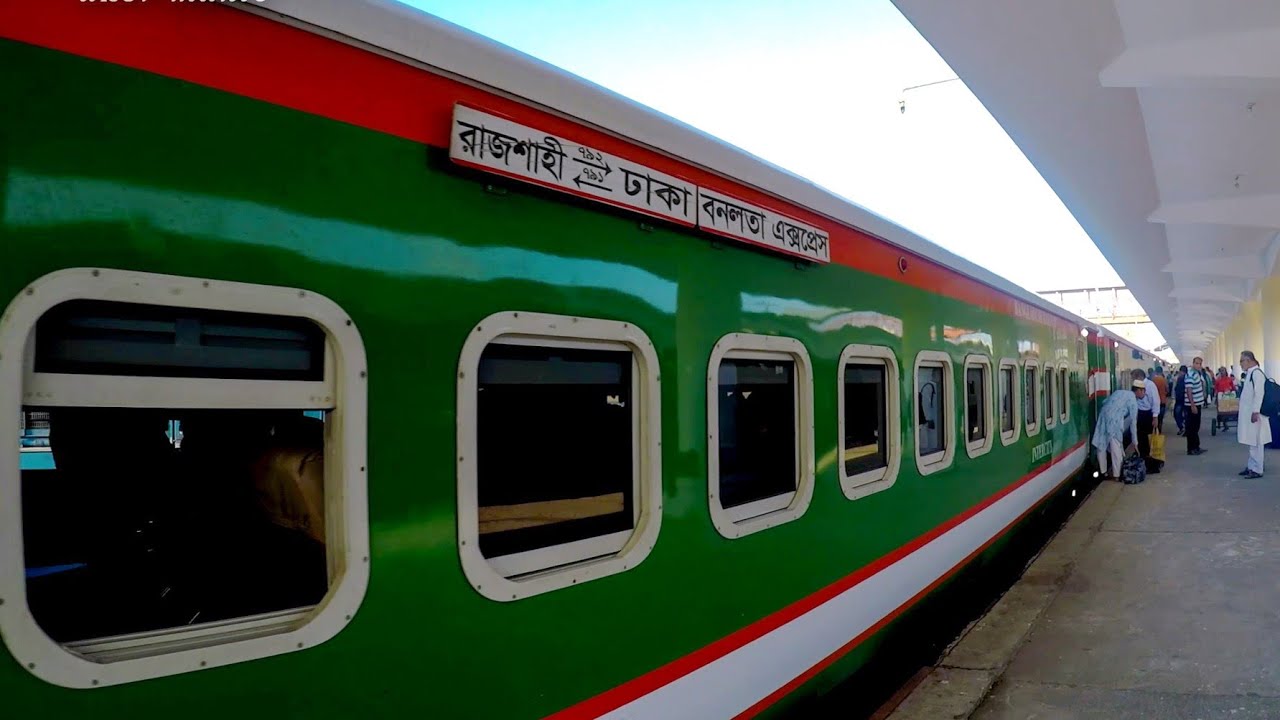 বনলতা ট্রেনের কমেছে ৩ বগি, চরম ভোগান্তিতে যাত্রীরা