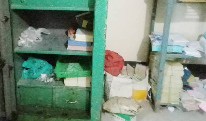 কৃষি উন্নয়ন ব্যাংক থেকে লুট ১৪ লাখ টাকা