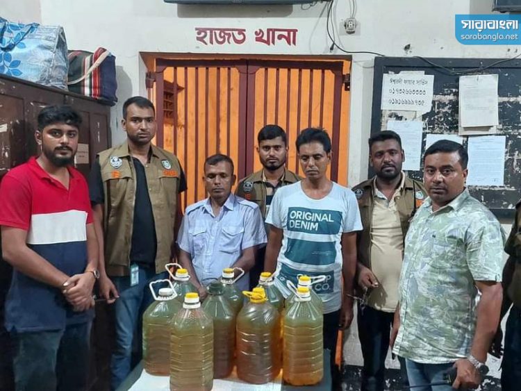 ট্রেনের তেল চুরির ঘটনায় পাওয়ার কারের চালকসহ আটক ২