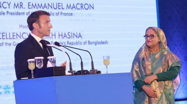 ইমানুয়েল ম্যাক্রোঁ-শেখ হাসিনার বৈঠক শুরু